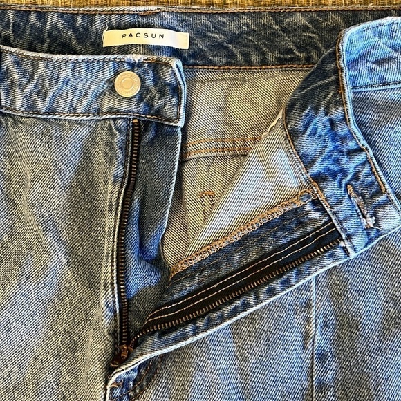 PacSun Front Seam Mom Jeans - Picture 11 of 13
